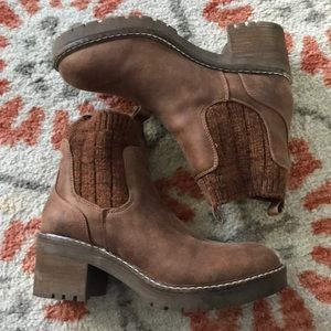 NWOB Steve Madden Apollo boots